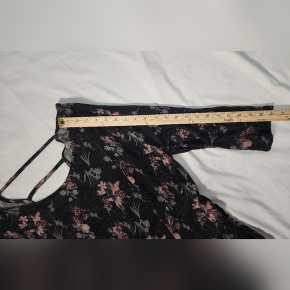 Faded Glory Womens Stretchy Floral Open Back Blouse - Picture 5 of 9